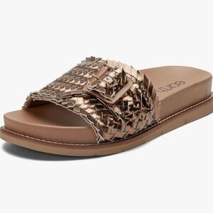 NWT Earth Women's Fontane Flat Sandal in Bronze, Size8.5